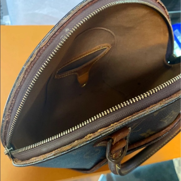 Authentic Louis Vuitton Monogram Ellipse Tote Handbag - Picture 12 of 14